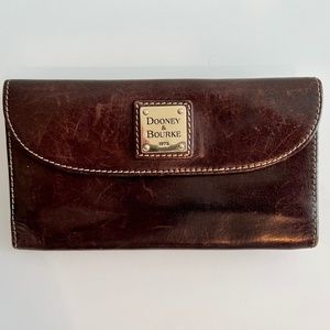 Dooney & Bourke Women's Wallet